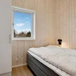 Semesterbostad 3 Bedroom Lovely In