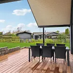 Semesterbostad 3 Bedroom Lovely In *
