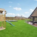 3 Bedroom Lovely In Semesterbostad *