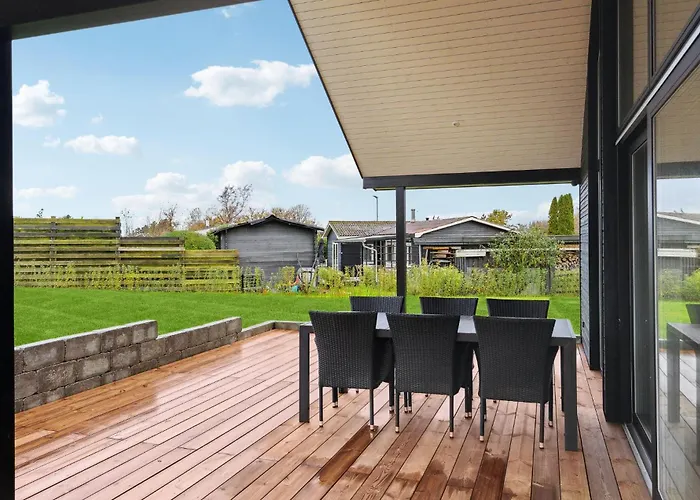 Σπίτι διακοπών 3 Bedroom Lovely In *