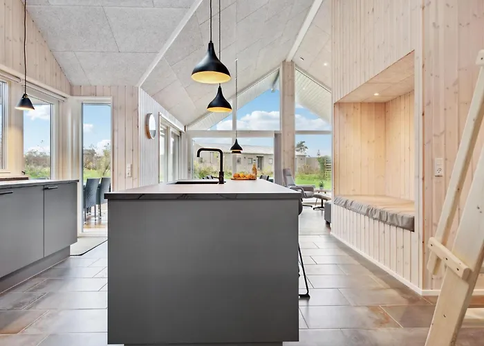 3 Bedroom Lovely In Bogense